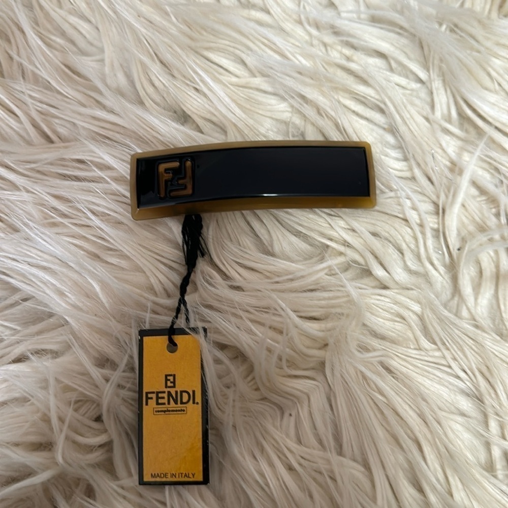 New Fendi hair barrette clip ✨100% Authentic✨